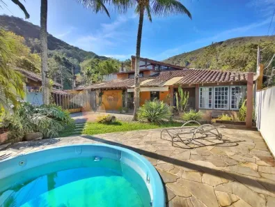 Casa com 2 Quartos à venda, 161m² no Martim de Sá, Caraguatatuba