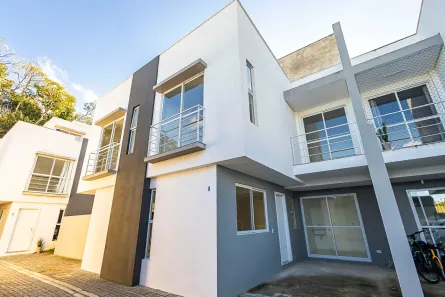 Casa de Condomínio com 3 Quartos à venda, 137m² no Pilarzinho, Curitiba