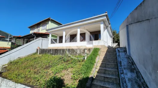 Casa com 2 Quartos à venda, 110m² no São Pedro, Teresópolis