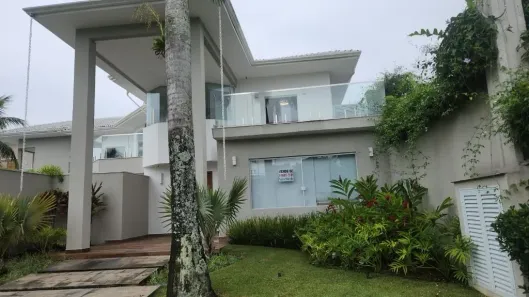 Casa de Condomínio com 6 Quartos para venda ou aluguel, 1540m² no Jardim Acapulco, Guarujá
