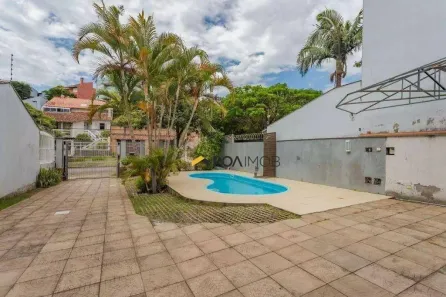 Sobrado com 4 Quartos para alugar, 317m² no Chácara das Pedras, Porto Alegre