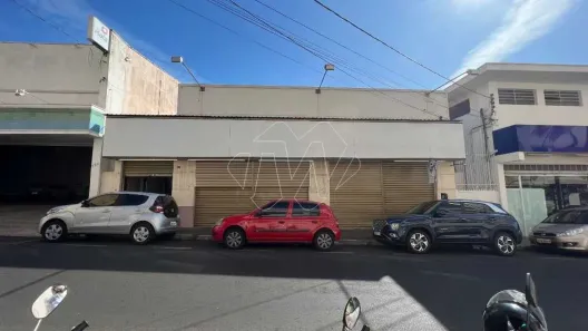 Prédio Comercial à venda, 241m² no Centro, Araraquara