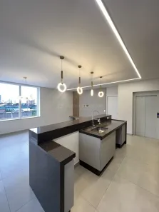 Apartamento com 3 Quartos para alugar, 115m² no Zona 07, Maringá