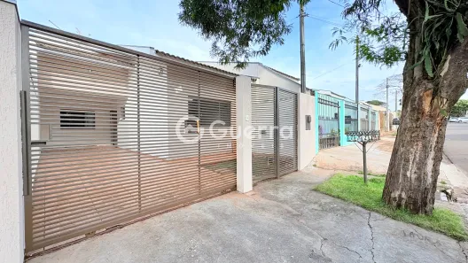 Casa com 3 Quartos para alugar, 105m² no Jardim Itaipu, Maringá