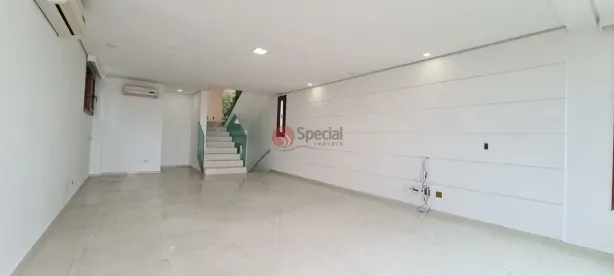 Sobrado com 4 Quartos à venda, 450m² no Enseada, Guarujá