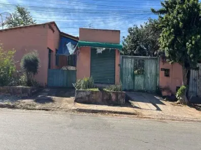 Casa com 1 Quarto à venda, 450m² no Vila Brasília, Aparecida de Goiânia
