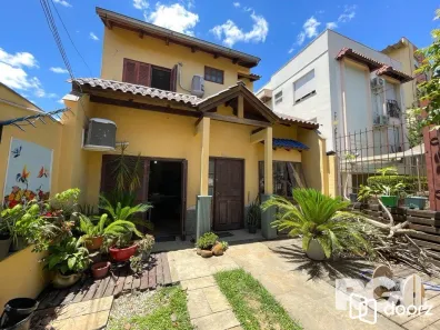 Casa com 4 Quartos à venda, 180m² no Santo Antônio, Porto Alegre