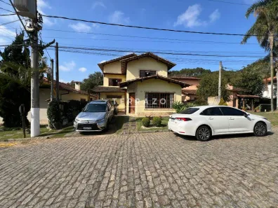 Casa de Condomínio com 4 Quartos à venda, 171m² no Golfe, Teresópolis