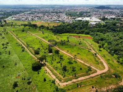 Lote/Terreno à venda, 451m² no Portal da Serra, Sete Lagoas