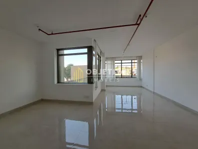 Sala Comercial à venda, 48m² no São Geraldo, Porto Alegre