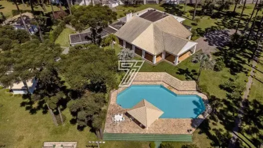 Casa de Condomínio com 4 Quartos à venda, 18000m² no Jardim Veneza, Piraquara