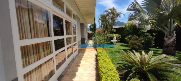 Casa com 3 Quartos à venda, 280m² no Jardim Cascata, Teresópolis