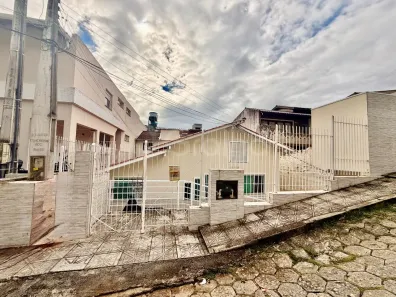 Casa com 8 Quartos à venda, 182m² no Trindade, Florianópolis