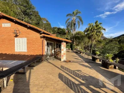 Casa com 3 Quartos à venda, 7512m² no Araras, Petrópolis