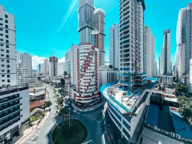 Apartamento com 3 Quartos para alugar, 125m² no Centro, Balneário Camboriú
