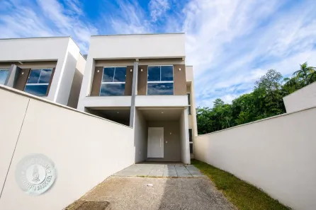 Sobrado com 3 Quartos à venda, 90m² no Salto Weissbach, Blumenau