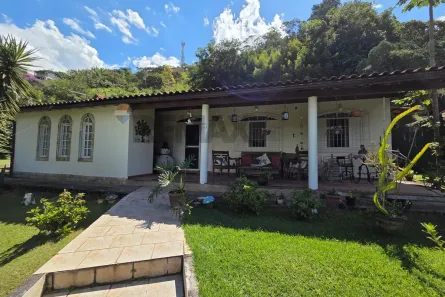 Casa com 6 Quartos à venda, 300m² no Penedo, Itatiaia