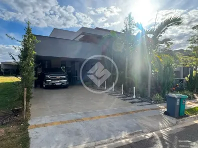 Casa de Condomínio com 4 Quartos à venda, 236m² no Residencial Goiânia Golfe Clube, Goiânia