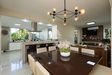 Casa de Condomínio com 3 Quartos à venda, 333m² no Colônia Dona Luíza, Ponta Grossa