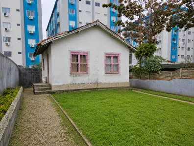 Casa com 3 Quartos à venda, 333m² no Barreiros, São José