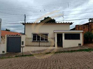 Casa com 2 Quartos à venda, 195m² no Vila Pereira, São José do Rio Pardo