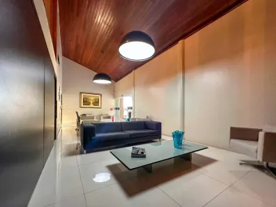 Sobrado com 4 Quartos à venda, 457m² no Ininga, Teresina