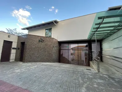 Casa de Condomínio com 3 Quartos para alugar, 170m² no Centro, Contagem