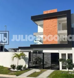 Casa de Condomínio com 4 Quartos à venda, 220m² no Vargem Pequena, Rio de Janeiro