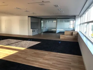 Sala Comercial para alugar, 218m² no Vila Olímpia, São Paulo