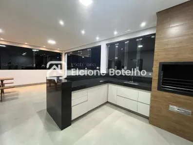 Casa com 3 Quartos para alugar, 180m² no Nova Uberlândia, Uberlândia