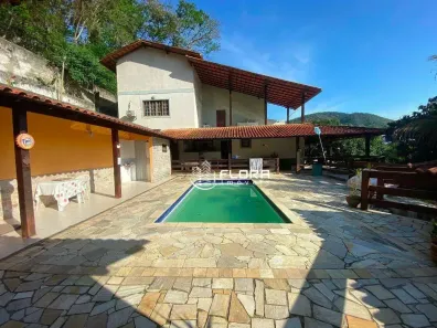 Casa com 4 Quartos à venda, 360m² no Piratininga, Niterói