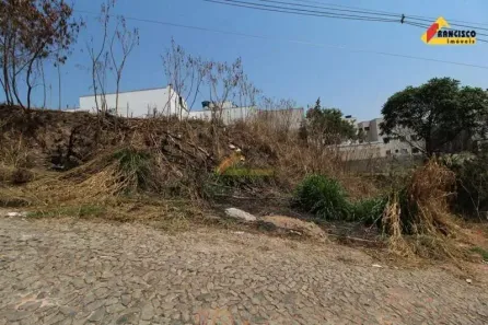 Lote/Terreno à venda, 300m² no Halin Souki, Divinópolis
