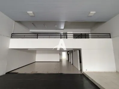 Ponto Comercial para alugar, 390m² no Nossa Senhora Aparecida, Uberlândia