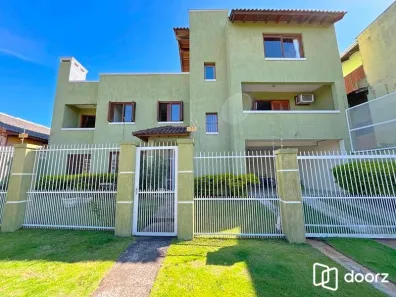 Sobrado com 4 Quartos à venda, 264m² no Camaquã, Porto Alegre