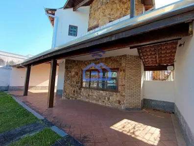 Sobrado com 5 Quartos à venda, 244m² no Indaiá, Caraguatatuba