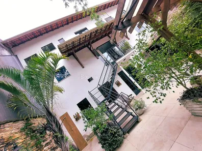 Casa com 3 Quartos à venda, 400m² no Borboleta, Juiz de Fora