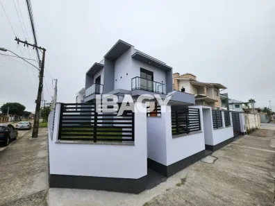 Casa com 2 Quartos para alugar, 200m² no Carianos, Florianópolis