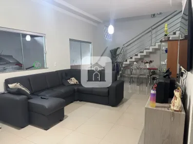 Imóvel Comercial com 5 Quartos à venda, 531m² no Centro, Araguari