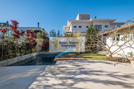 Casa com 4 Quartos à venda, 450m² no Rio Tavares, Florianópolis