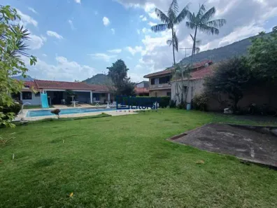 Sobrado com 8 Quartos à venda, 600m² no Sumaré, Caraguatatuba
