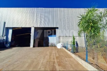 Galpão/Depósito/Armazém com 1 Quarto para alugar, 700m² no CEAT, São Carlos