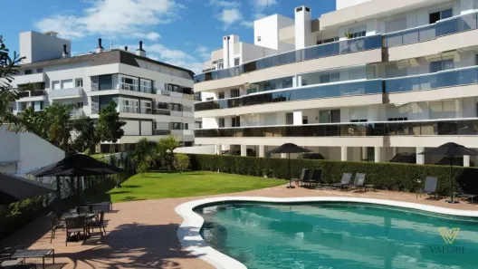 Apartamento com 2 Quartos à venda, 77m² no Jurerê, Florianópolis