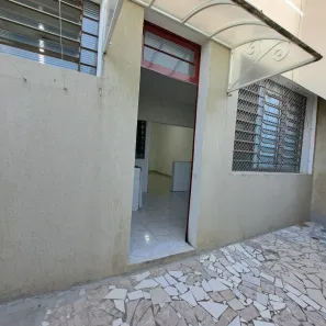 Casa com 1 Quarto para alugar, 55m² no Vila Galvão, Jundiaí