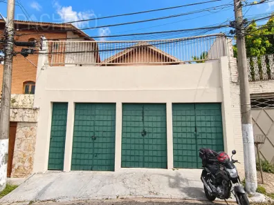 Casa com 3 Quartos para alugar, 246m² no Jardim Peri Peri, São Paulo