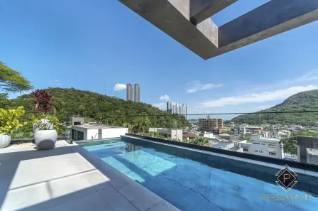 Casa com 4 Quartos à venda, 823m² no Barra, Balneário Camboriú