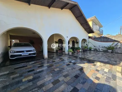 Casa com 3 Quartos à venda, 300m² no Santa Cruz, Americana