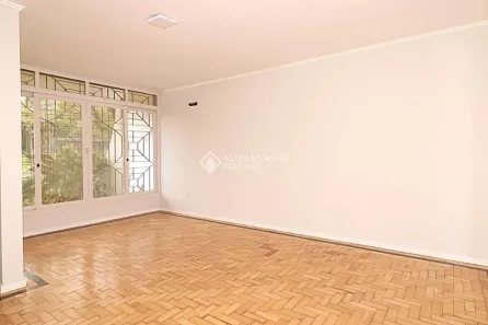 Casa com 4 Quartos para alugar, 370m² no Chácara das Pedras, Porto Alegre