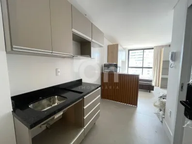 Apartamento com 1 Quarto para alugar, 30m² no Centro, Florianópolis