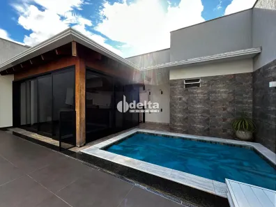 Casa com 4 Quartos à venda, 250m² no Segismundo Pereira, Uberlândia