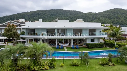 Casa com 6 Quartos para alugar, 696m² no Tabatinga, Caraguatatuba